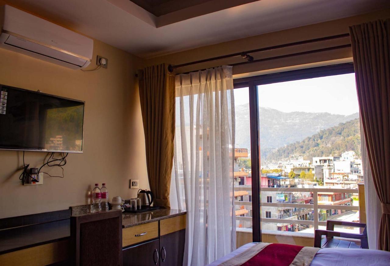 Hotel Silverline Pokhara Exterior foto