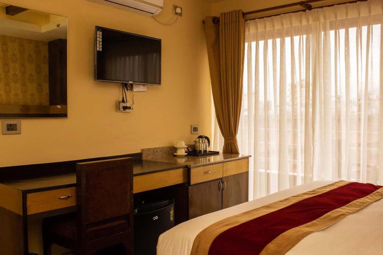 Hotel Silverline Pokhara Exterior foto