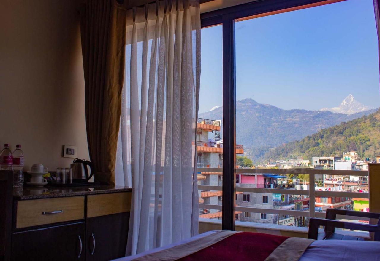 Hotel Silverline Pokhara Exterior foto